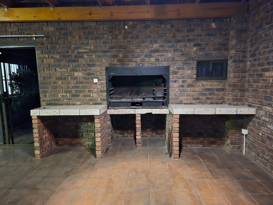 4 Bedroom Property for Sale in Kuruman Northern Cape